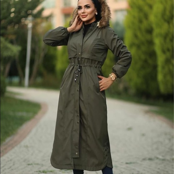 Womens Winter / Fall waterproof jacket - Picture 2 of 5